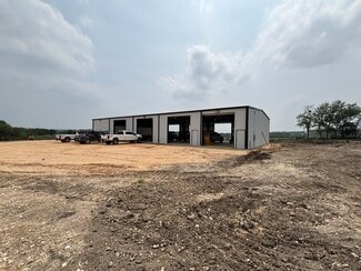 Plus de détails pour 22156 Old Nacogdoches Rd, New Braunfels, TX - Industriel à louer