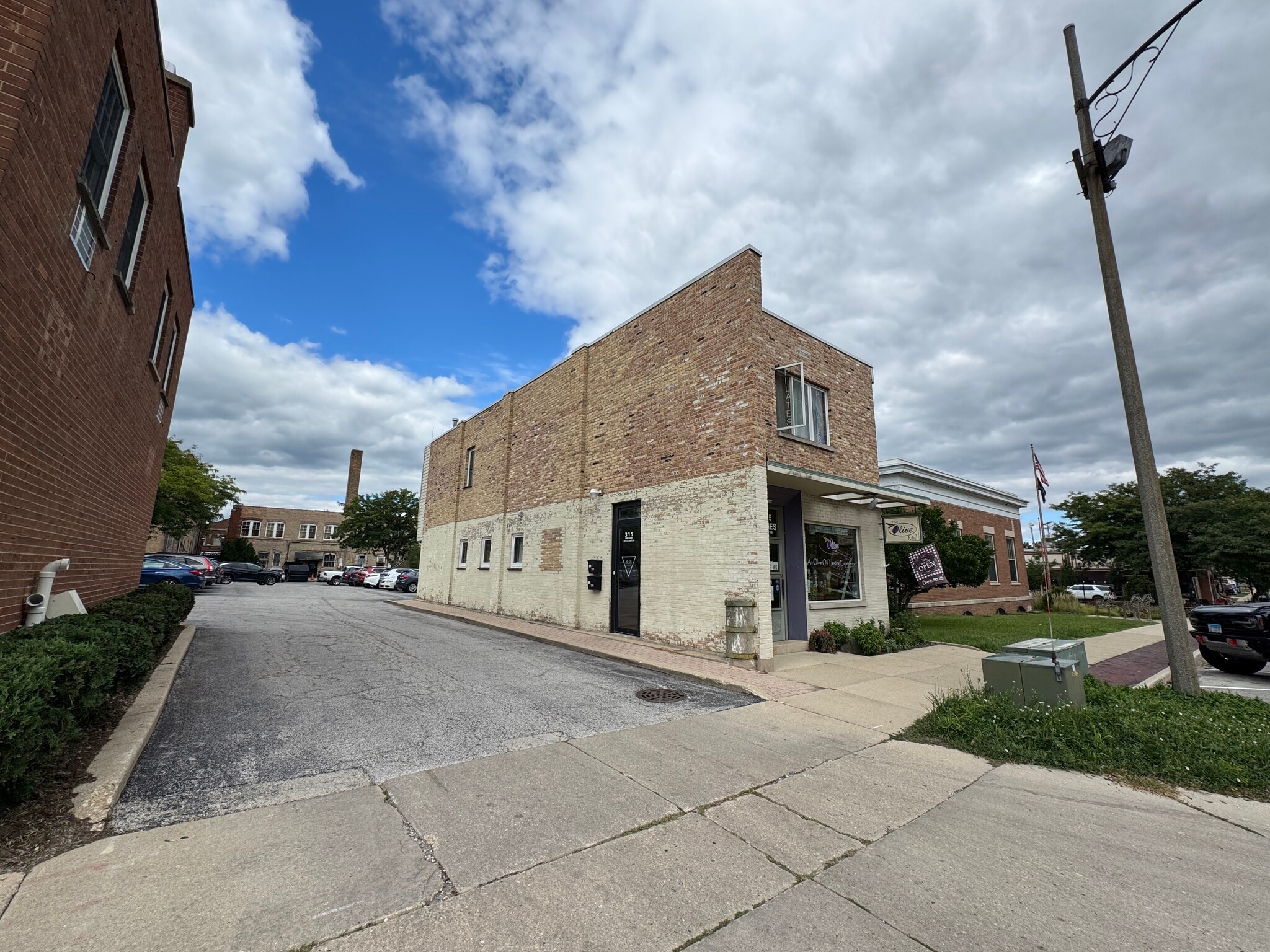 315 James St, Geneva, IL for lease Building Photo- Image 1 of 8