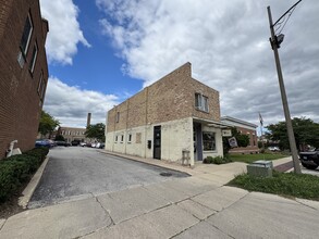 315 James St, Geneva, IL for lease Building Photo- Image 1 of 8