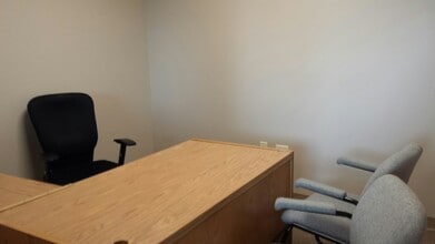 3560-3562 Bridgeport Way, University Place, WA for lease Interior Photo- Image 2 of 5