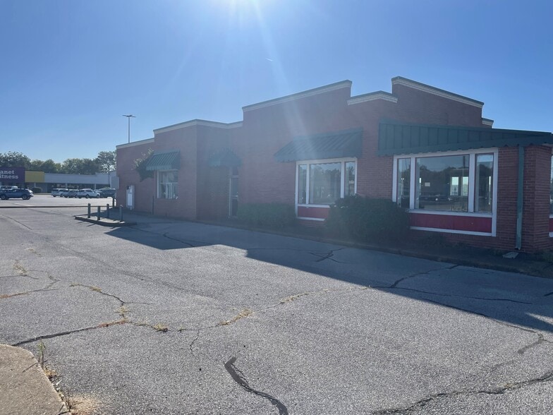 864 S Green River Rd, Evansville, IN for sale - Building Photo - Image 2 of 5