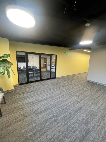 7400 Holabird Ave, Baltimore, MD à louer - Photo intérieure - Image 2 de 8