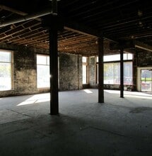 613 S 16th St, Omaha, NE for lease Interior Photo- Image 1 of 2