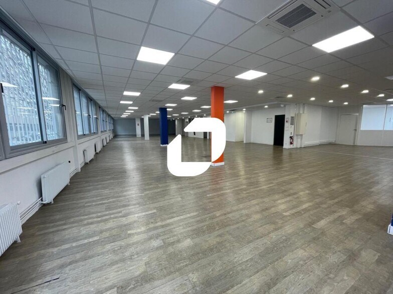 Office in Issy-les-Moulineaux for lease - Interior Photo - Image 3 of 28