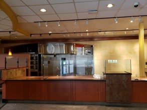 221 N 66th St, Lincoln, NE for lease Interior Photo- Image 1 of 8