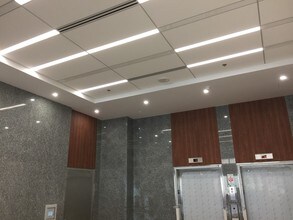 200 Laurier Ave W, Ottawa, ON à louer Hall d’entrée- Image 2 de 4