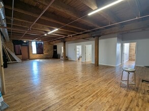 346 N Justine St, Chicago, IL for lease Building Photo- Image 1 of 3