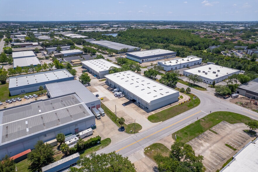 4629 36th St, Orlando, FL à louer - Photo du bâtiment - Image 3 de 11