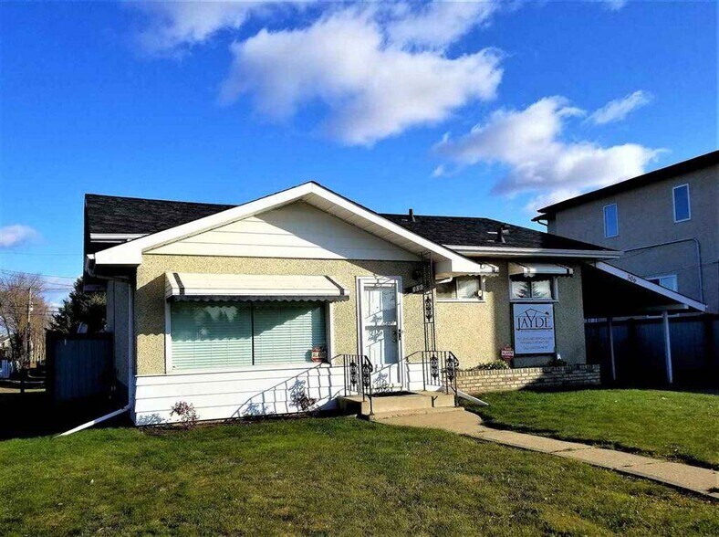 306 Calahoo Rd, Spruce Grove, AB à vendre - Photo principale - Image 1 de 19