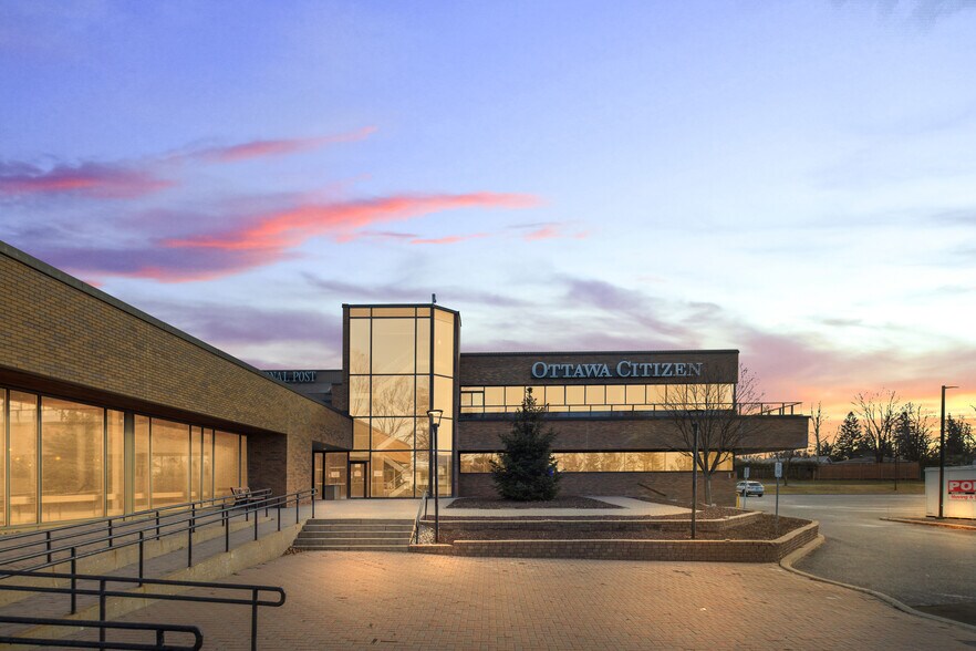 1101 Baxter Rd, Ottawa, ON à louer - Photo du bâtiment - Image 2 de 9