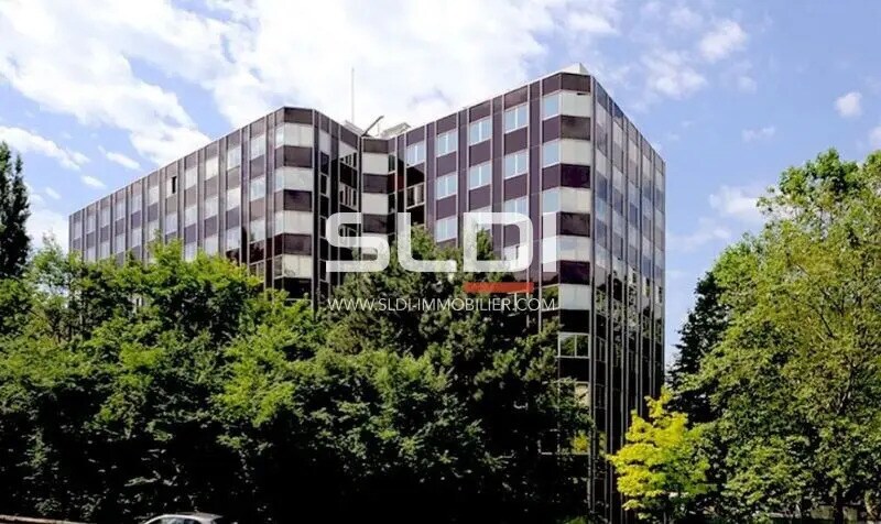 Office in Lyon for sale Building Photo- Image 1 of 14