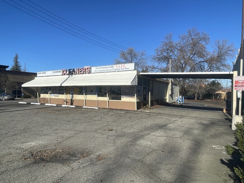 5901 Folsom Blvd, Sacramento, CA à vendre - Photo du bâtiment - Image 2 de 5