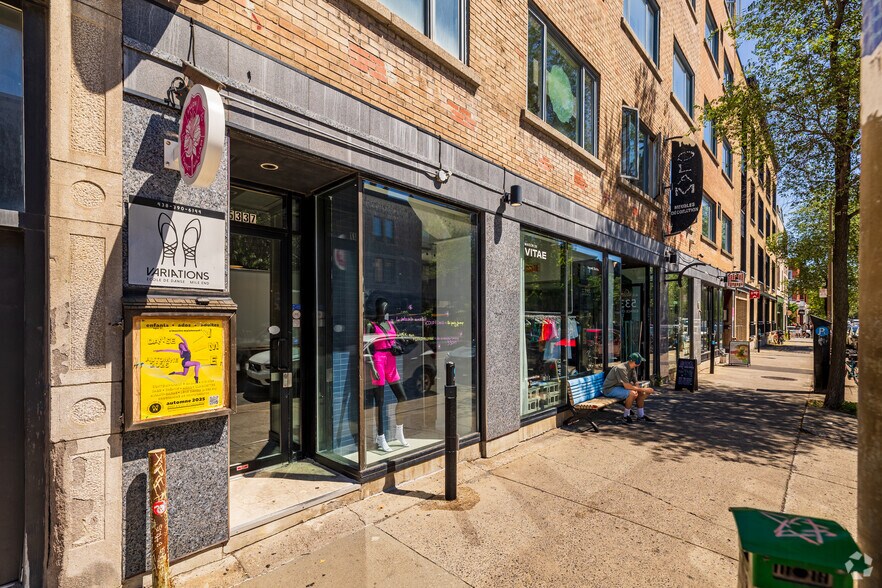 5329-5337 Boul Saint-Laurent, Montréal, QC à louer - Photo du bâtiment - Image 3 de 4
