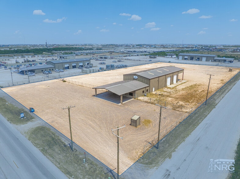 3211 S County Road 1180, Midland, TX à louer - Photo du bâtiment - Image 3 de 18