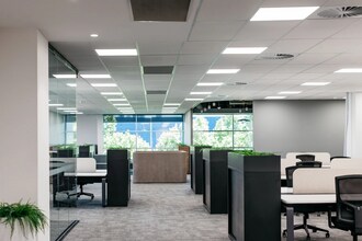 678 Victoria St, Richmond for lease Interior Photo- Image 2 of 9