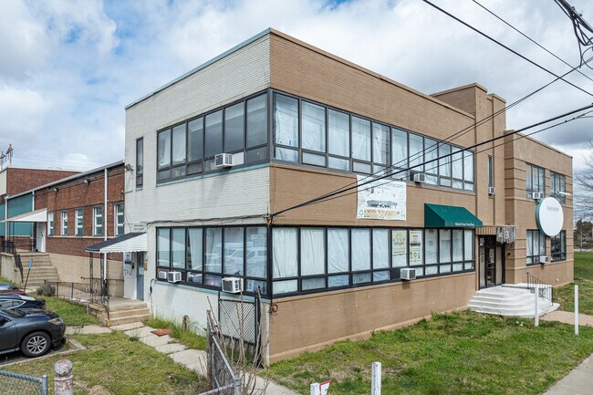 Plus de détails pour 745 Joyce Kilmer Ave, New Brunswick, NJ - Industriel à louer