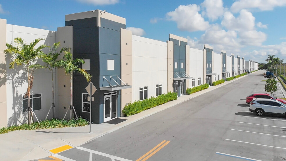 21000 Sheridan St, Fort Lauderdale, FL for lease - Building Photo - Image 2 of 21
