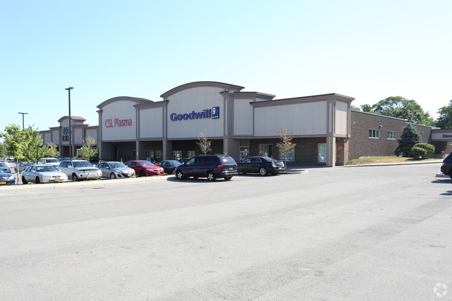 3654 Dewey Ave, Rochester, NY à louer - Photo principale - Image 3 de 12