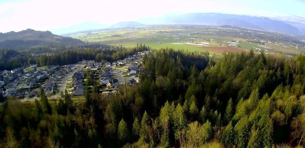 7340 Ramsay Pl, Chilliwack, BC à vendre - Photo du bâtiment - Image 2 de 3