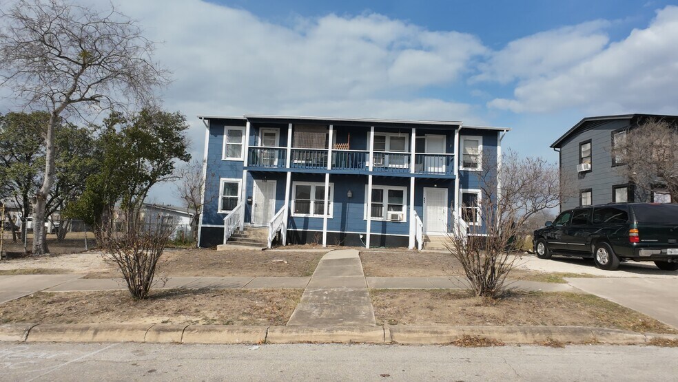 401 Natalen Ave, San Antonio, TX à vendre - Photo du bâtiment - Image 2 de 20