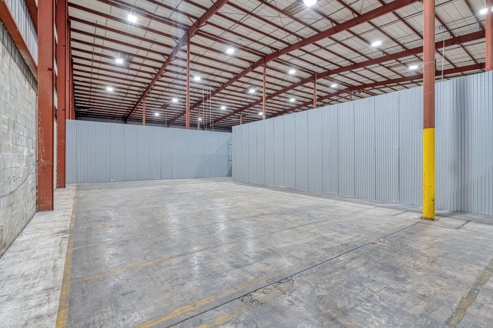 5806 N 53rd St, Tampa, FL for lease Interior Photo- Image 1 of 4