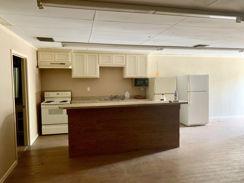 501 Hereford Rd, Corpus Christi, TX for sale - Building Photo - Image 2 of 15