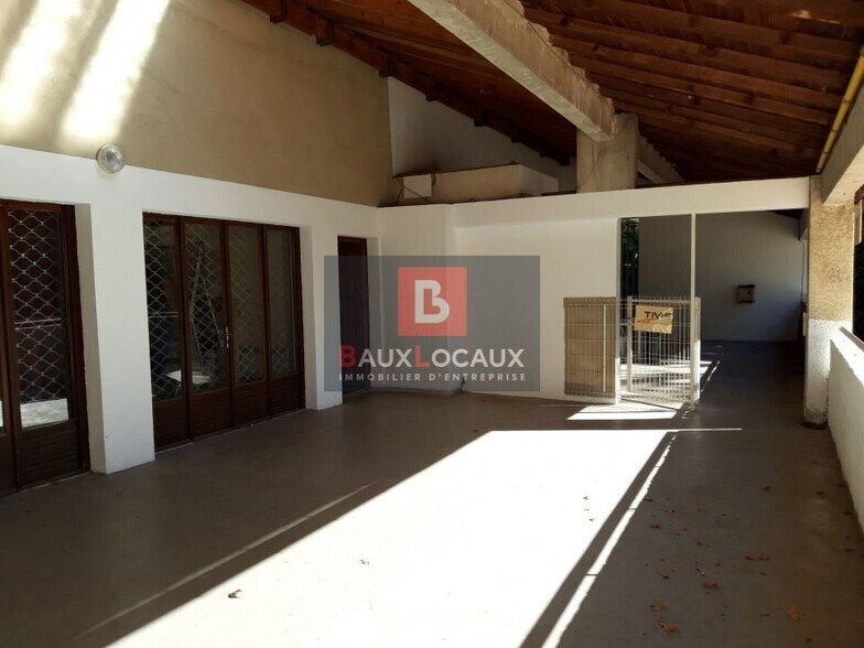 Bureau dans Salon-de-Provence à louer - Photo intérieure - Image 2 de 9