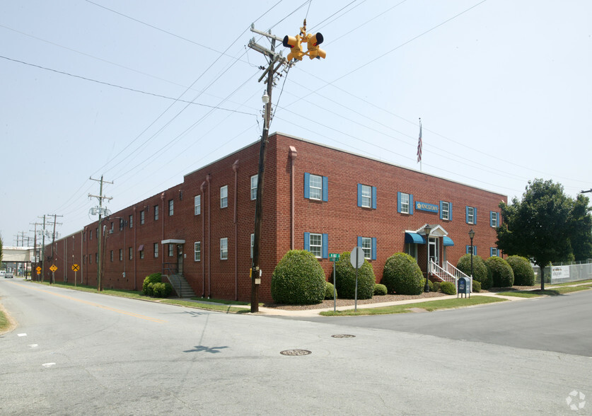 118-126 W Holt St, Mebane, NC à vendre - Photo principale - Image 1 de 1