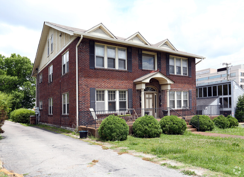 330 21st Ave N, Nashville, TN à vendre - Photo principale - Image 1 de 1