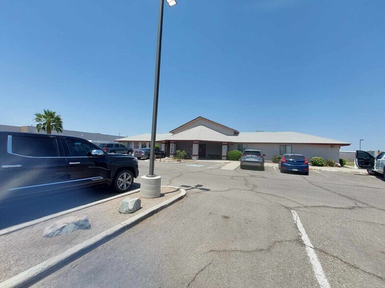 3180 E 40th St, Yuma, AZ à vendre - Photo du bâtiment - Image 2 de 4