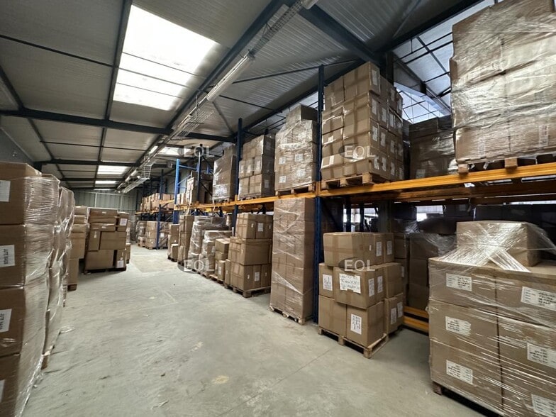 Industrial in Meaux for lease - Interior Photo - Image 2 of 8