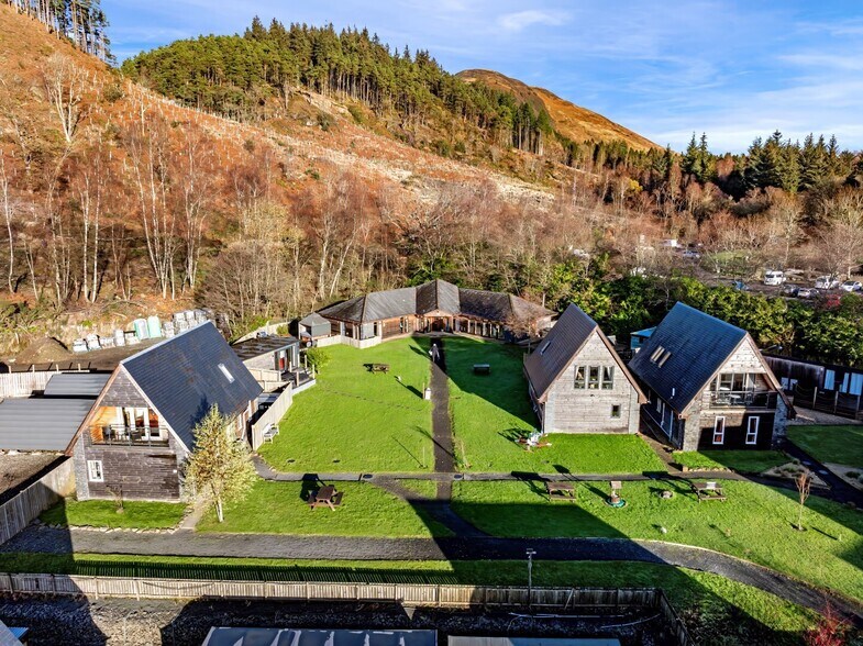 Main St, Drymen à vendre - Photo du bâtiment - Image 2 de 16