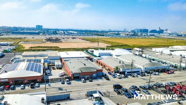 Plus de détails pour 5260 W 104th St, Los Angeles, CA - Industriel à louer