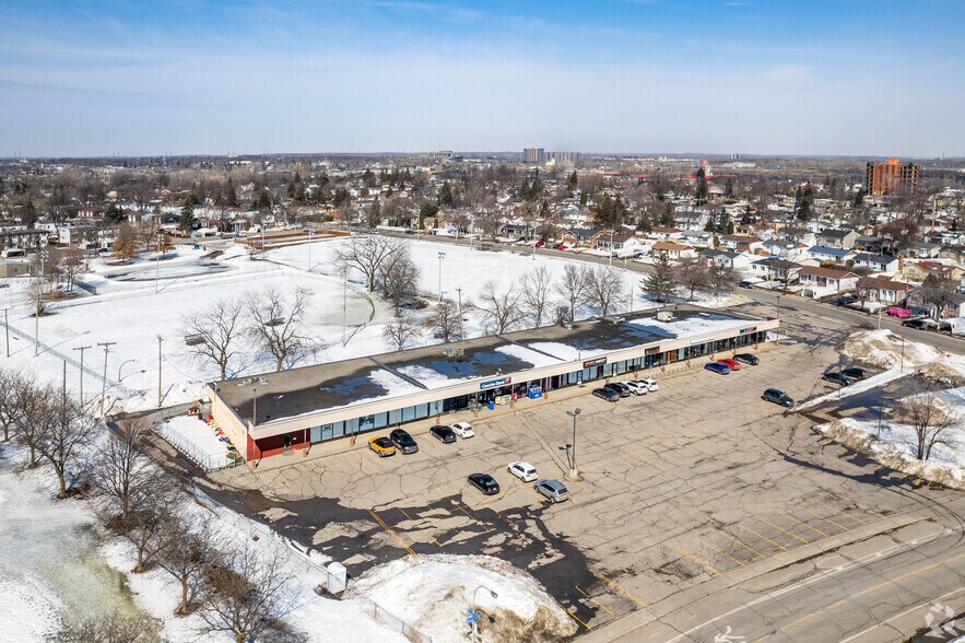 270-328 Rue Renaud O, Laval, QC for lease - Aerial - Image 1 of 12
