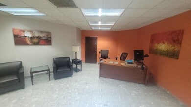20800 Southfield Rd, Southfield, MI for lease Interior Photo- Image 2 of 4
