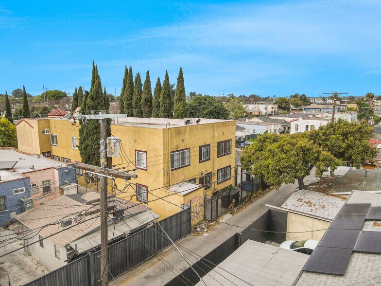 1061 W 57th St, Los Angeles, CA à vendre - Photo du bâtiment - Image 3 de 11