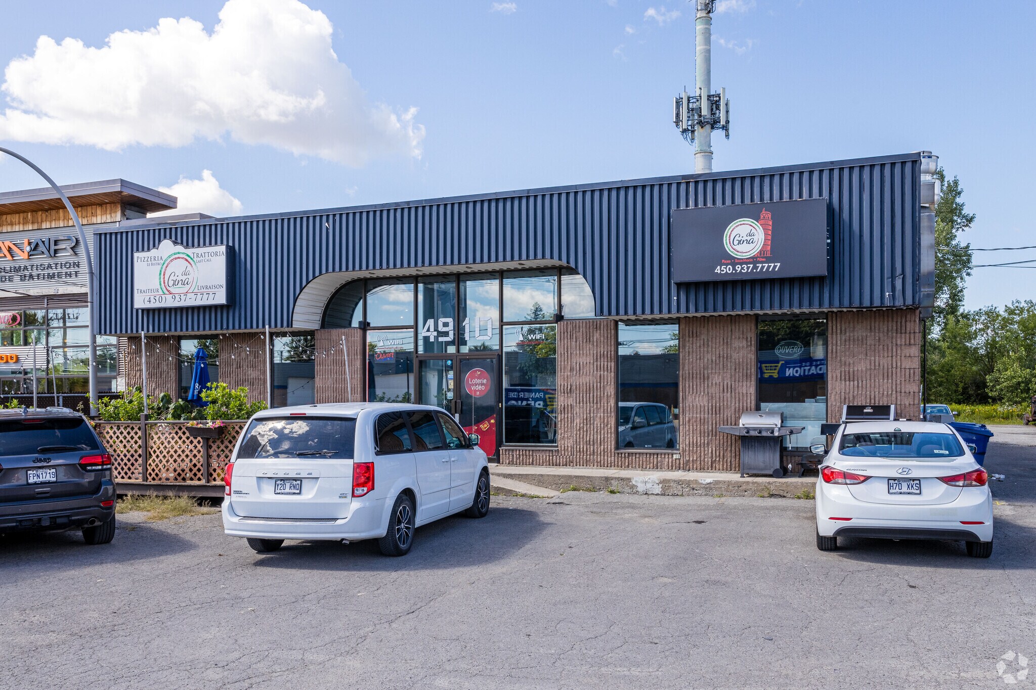 4910 Boul des Laurentides, Laval, QC for sale Primary Photo- Image 1 of 1