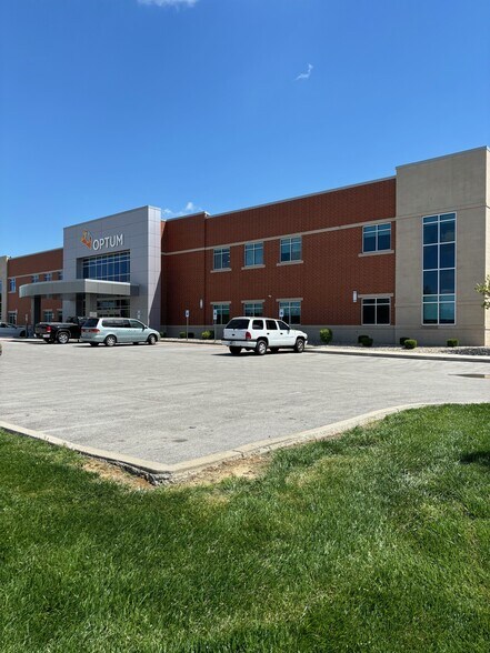 4101 Technology Ave, New Albany, IN à louer - Photo du bâtiment - Image 2 de 2