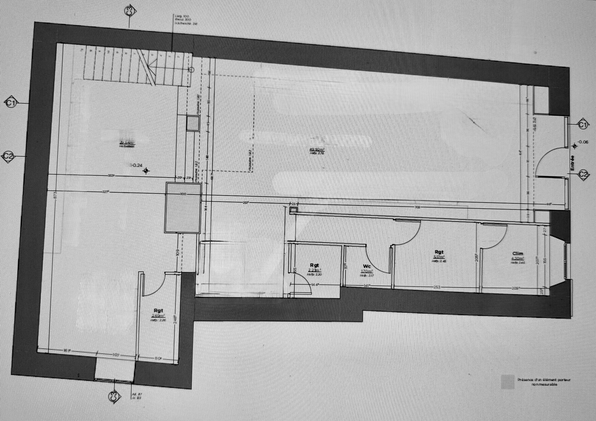 Retail in Aix-en-Provence for lease Primary Photo- Image 1 of 3