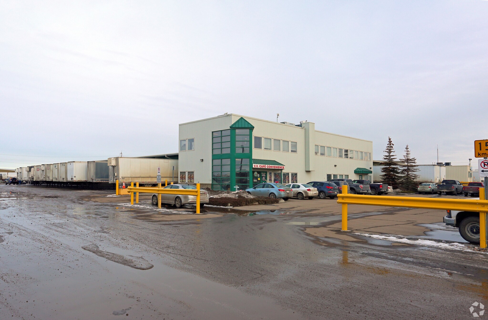 13008 163rd St NW, Edmonton, AB for sale Primary Photo- Image 1 of 4