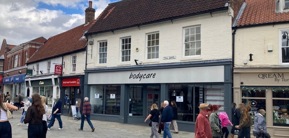 51-53 Toll Gavel, Beverley for lease - Primary Photo - Image 1 of 2