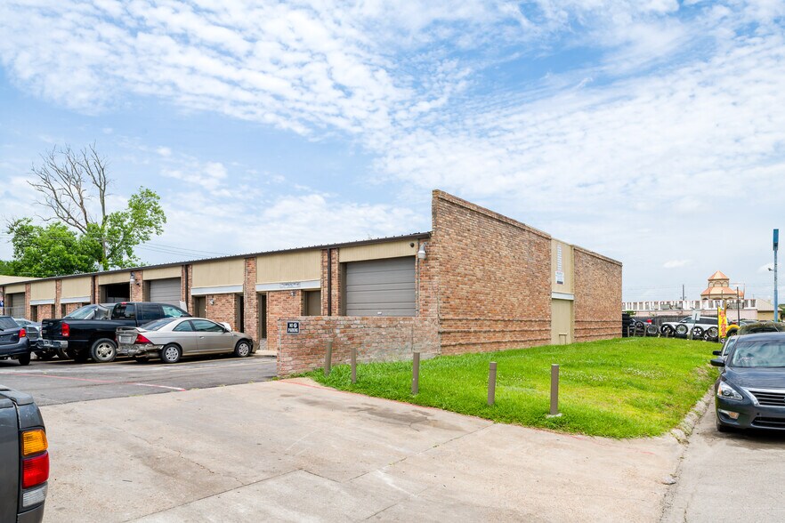 7000 Baneway Dr, Houston, TX à louer - Photo du bâtiment - Image 3 de 5