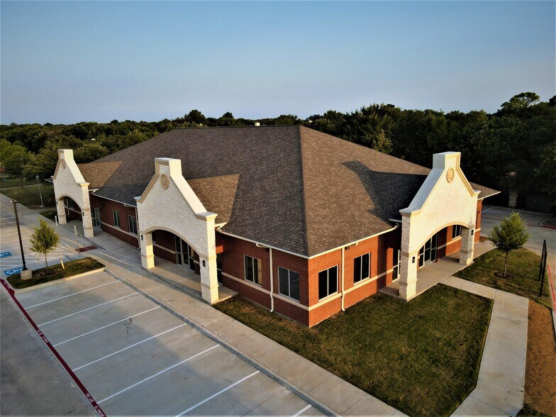 2041 Morriss Rd, Flower Mound, TX for lease - Building Photo - Image 1 of 10