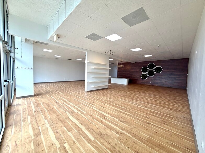 1805 SE Delaware Ave, Ankeny, IA for lease - Building Photo - Image 3 of 23