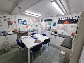 75 Chase Rd, London for lease Interior Photo- Image 2 of 2