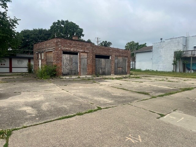 1517 Wabash ave, Terre Haute, IN for sale - Building Photo - Image 2 of 11