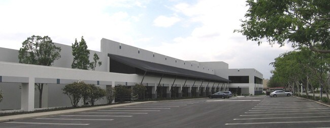 Plus de détails pour 1300 W Optical Dr, Azusa, CA - Bureau, Industriel à louer