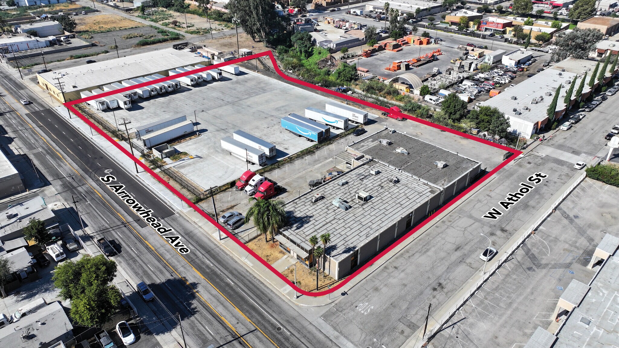 216 S Arrowhead Ave, San Bernardino, CA à louer Photo principale- Image 1 de 5