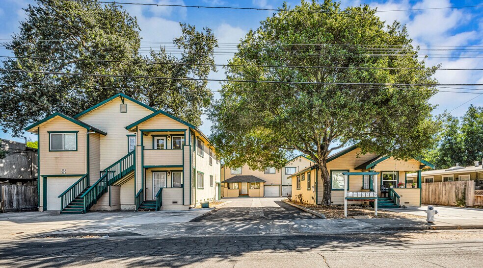 1404 Slater St, Santa Rosa, CA à vendre - Photo du bâtiment - Image 2 de 31