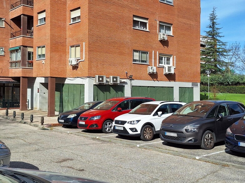 Calle de Castrillo de Aza, 24, Madrid, Madrid à vendre - Photo du bâtiment - Image 1 de 5